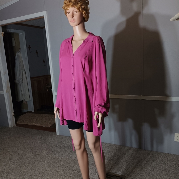 Size 2X new with tags. - Picture 10 of 11